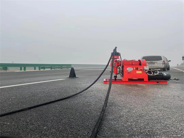 平南马路路基路面开裂下沉注浆加固灌浆